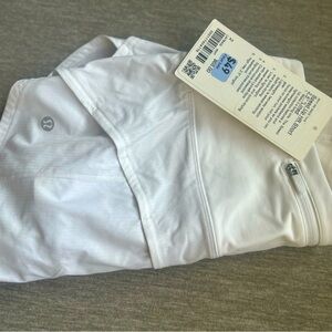 NEW lululemon women’s shorts size 2